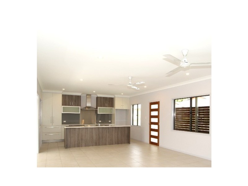 1 Valla Close, Kewarra Beach QLD 4879