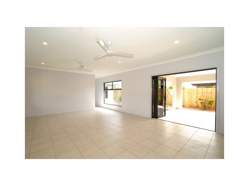 1 Valla Close, Kewarra Beach QLD 4879