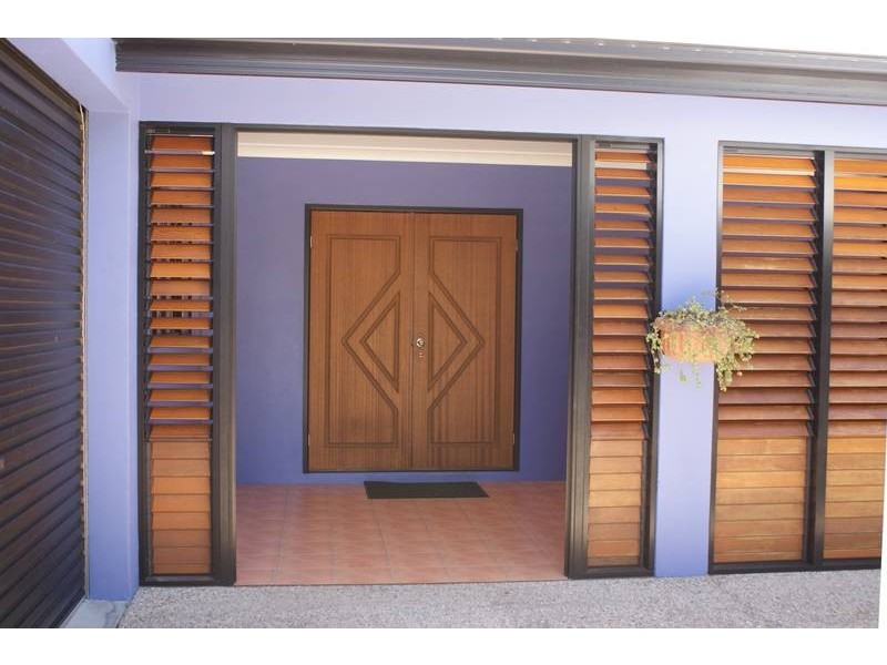 34 Debbie Street, Trinity Park QLD 4879