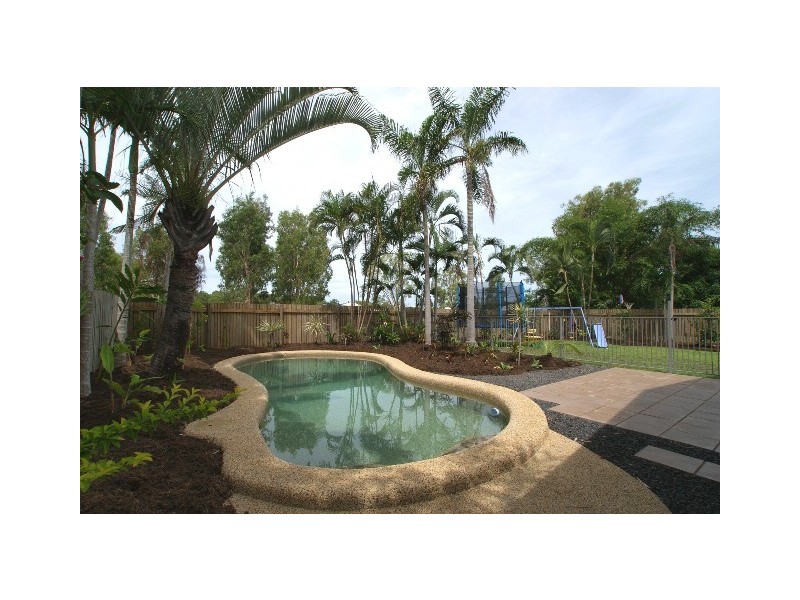 14 Cyprea Close, Trinity Beach QLD 4879