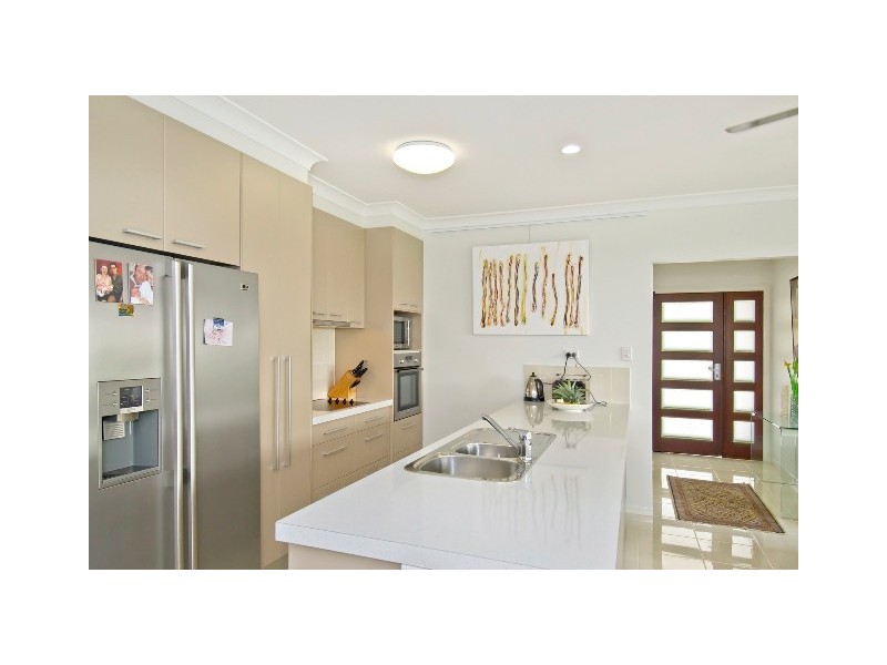 7 Propeller Court, Trinity Beach QLD 4879
