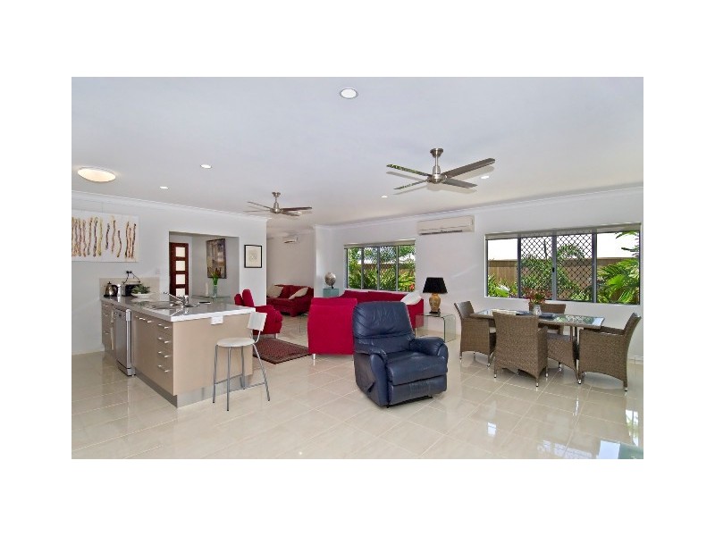 7 Propeller Court, Trinity Beach QLD 4879
