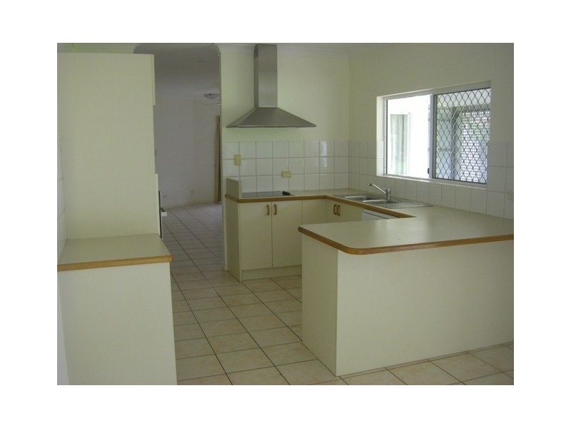 48 Bouganvillea Ct, Kewarra Beach QLD 4879