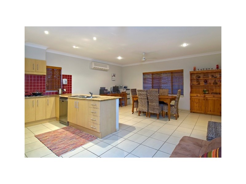 6 Elphinstone Street, Kanimbla QLD 4870