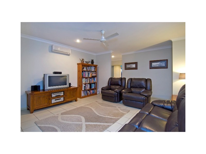 6 Elphinstone Street, Kanimbla QLD 4870