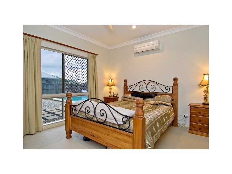 6 Elphinstone Street, Kanimbla QLD 4870