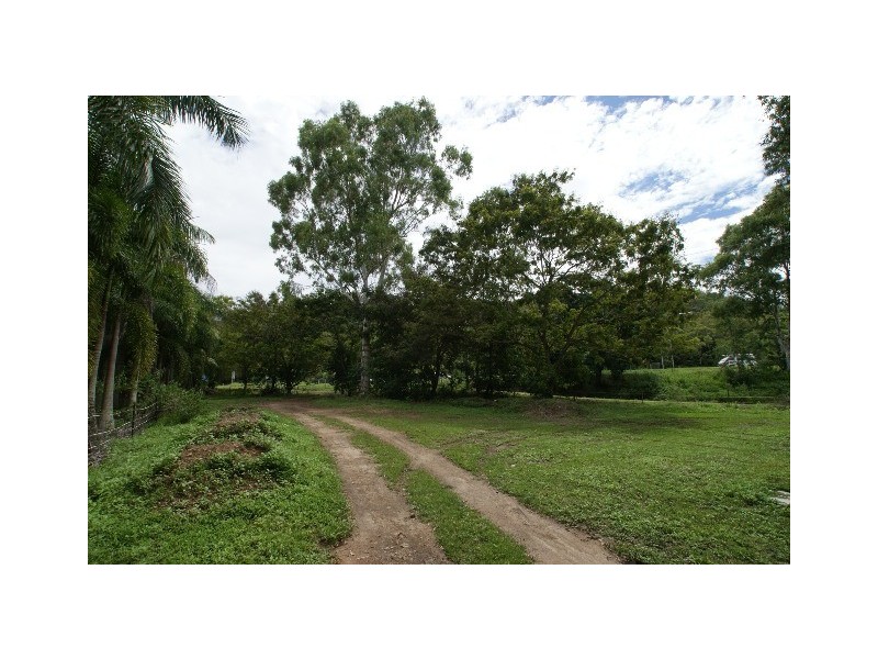 175 Trinity Beach Rd, Trinity Beach QLD 4879