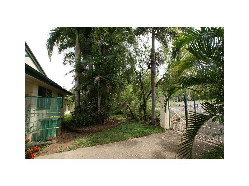 175 Trinity Beach Rd, Trinity Beach QLD 4879