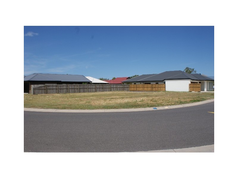 110 Moojeeba Way, Trinity Park QLD 4879