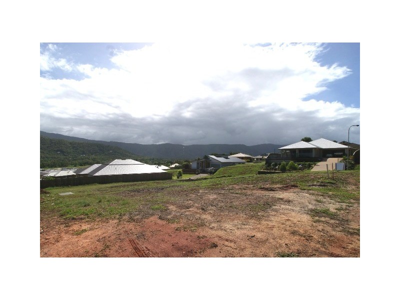 32 Catamaran Circuit, Trinity Beach QLD 4879