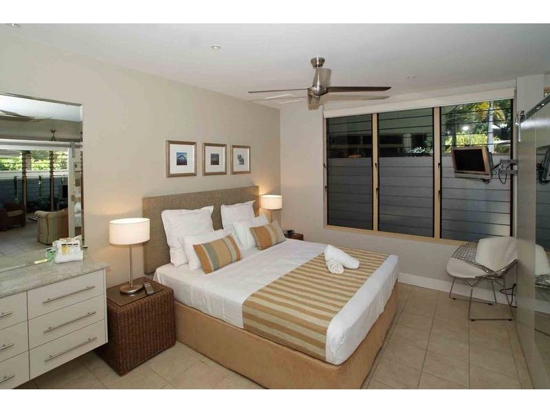 23/6 Cedar Road, Palm Cove QLD 4879