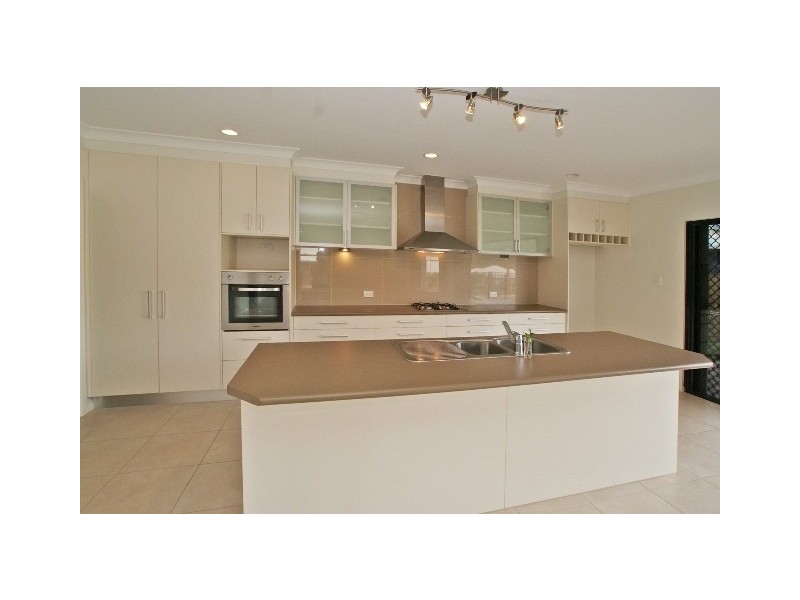 12 Catamaran Circuit, Trinity Beach QLD 4879