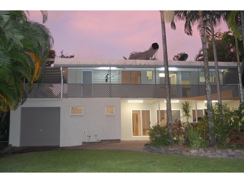 37 Moore Street, Trinity Beach QLD 4879
