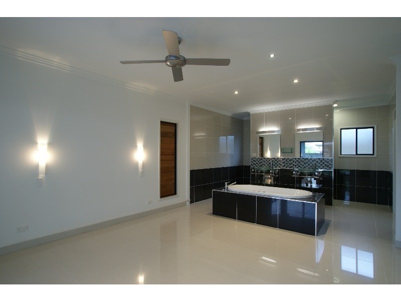 24 Iridescent Drive, Trinity Park QLD 4879