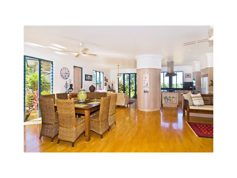 15 James Cook Drive, Kewarra Beach QLD 4879