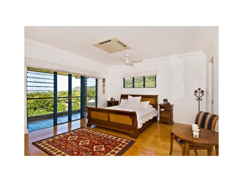 15 James Cook Drive, Kewarra Beach QLD 4879