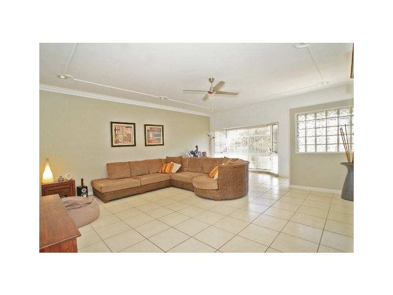 2 Green Ave, Kewarra Beach QLD 4879