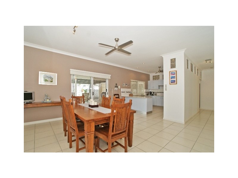 2 Green Ave, Kewarra Beach QLD 4879