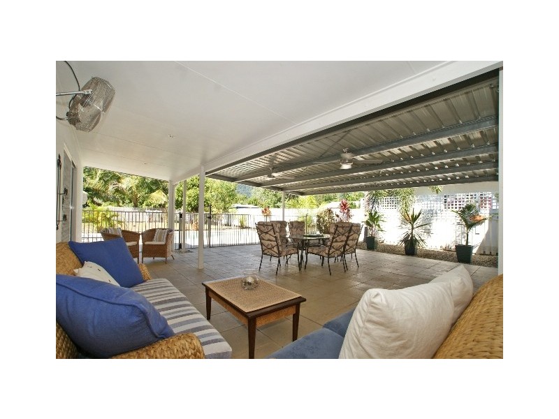 2 Green Ave, Kewarra Beach QLD 4879
