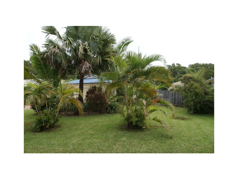 34 Dolphin Close, Kewarra Beach QLD 4879
