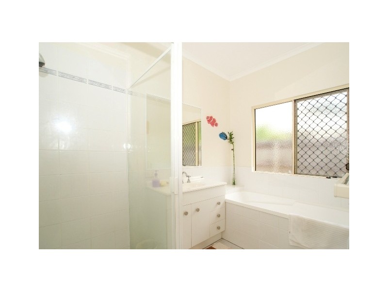 34 Dolphin Close, Kewarra Beach QLD 4879