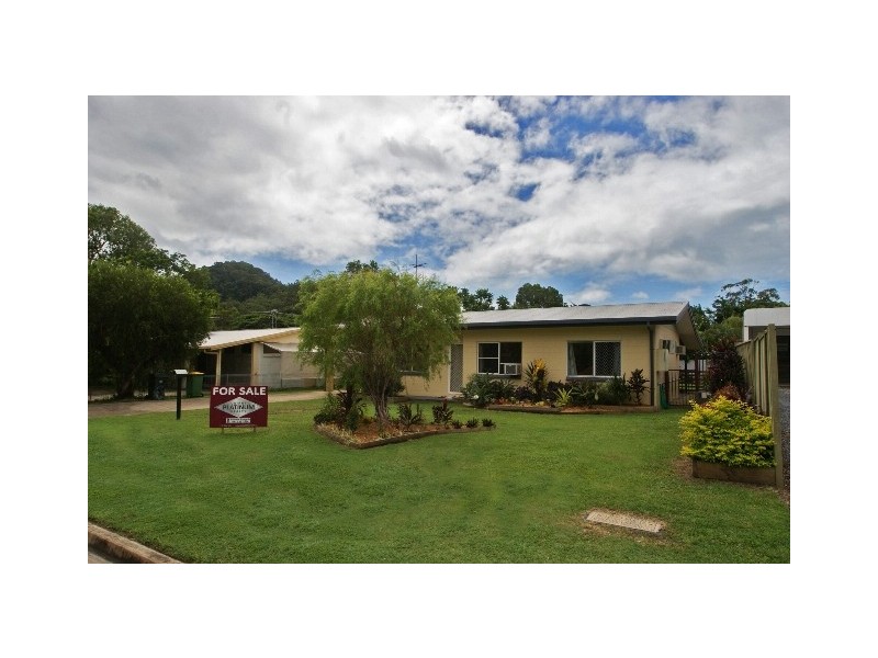 6 Centaur Street, Trinity Park QLD 4879