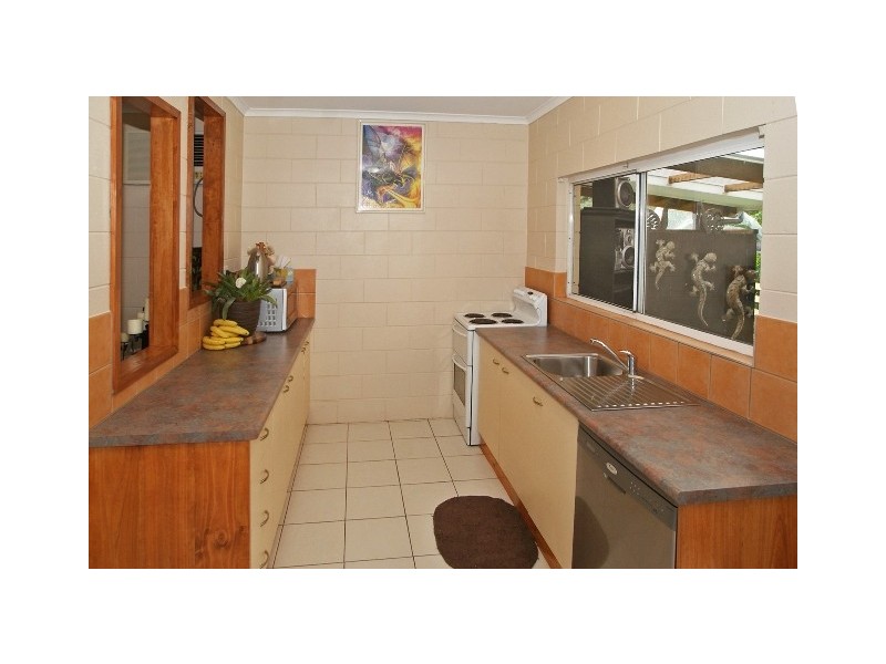 6 Centaur Street, Trinity Park QLD 4879