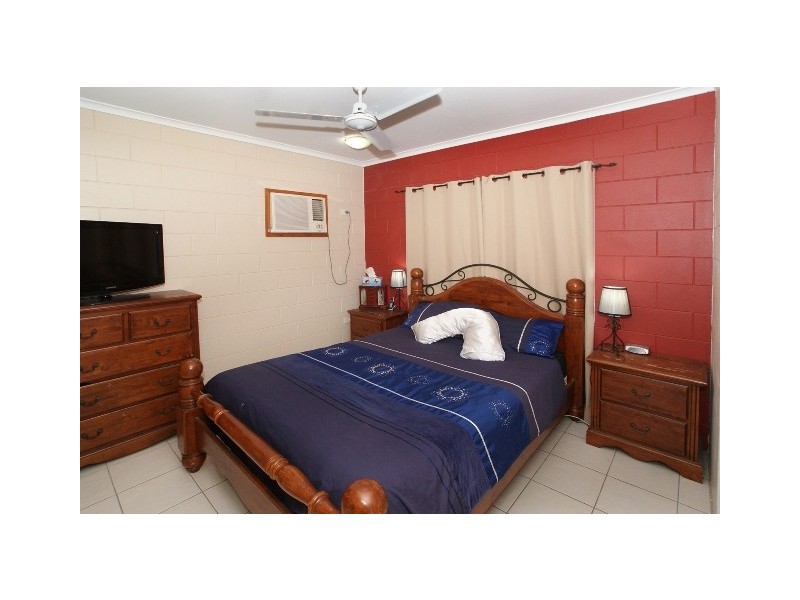6 Centaur Street, Trinity Park QLD 4879