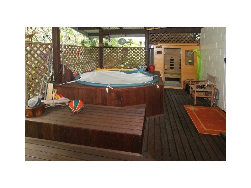 38 Riverside Parade, Trinity Park QLD 4879