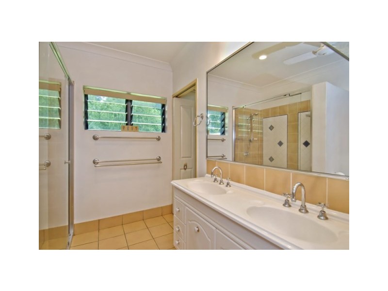 21 Bramble Street, Clifton Beach QLD 4879