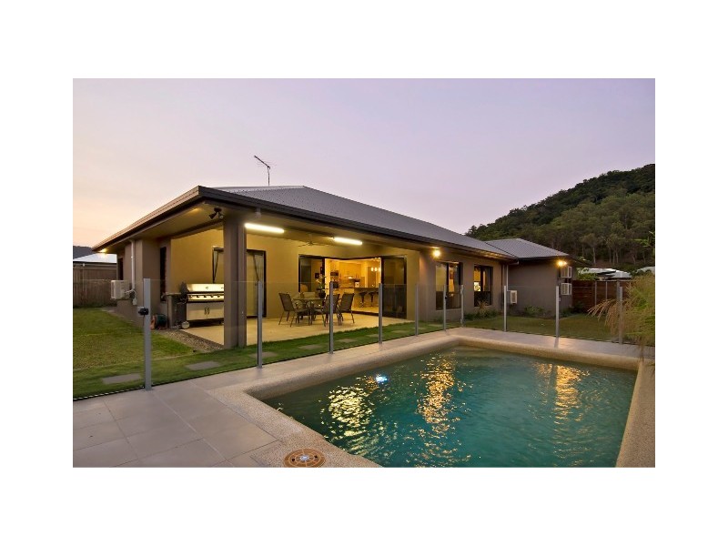 11 Bowline Close, Trinity Beach QLD 4879
