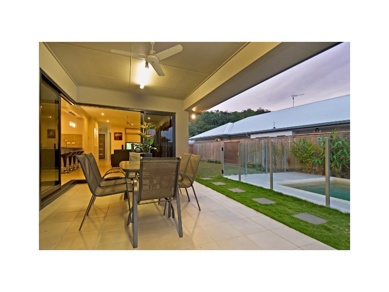 11 Bowline Close, Trinity Beach QLD 4879