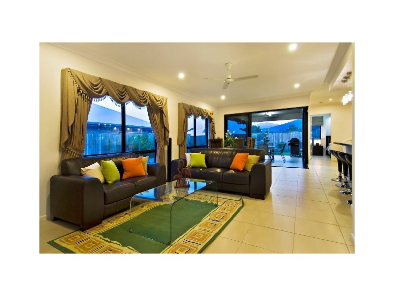 11 Bowline Close, Trinity Beach QLD 4879