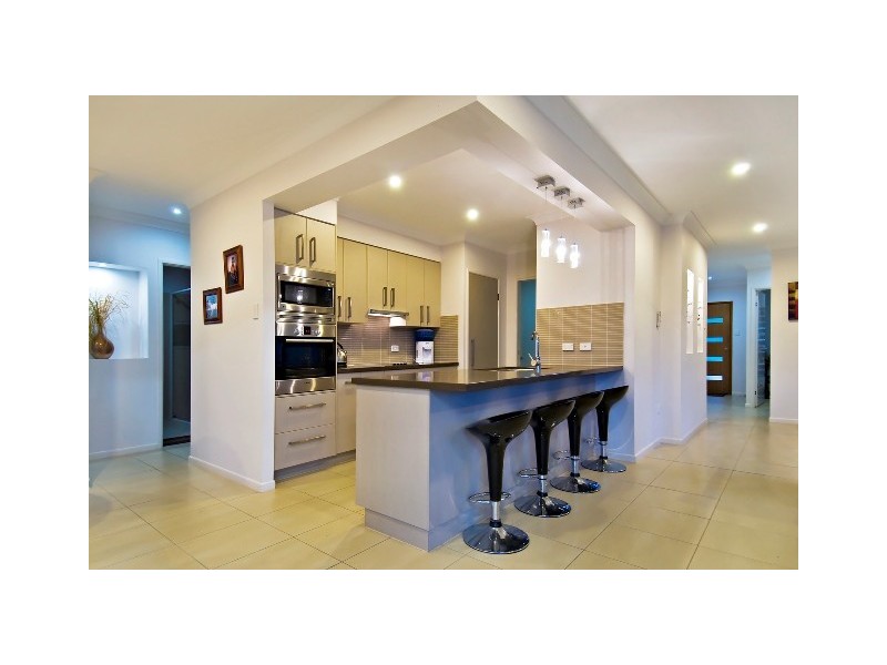 11 Bowline Close, Trinity Beach QLD 4879