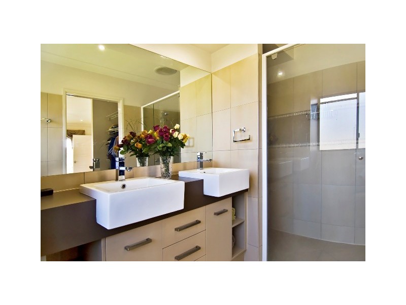 11 Bowline Close, Trinity Beach QLD 4879