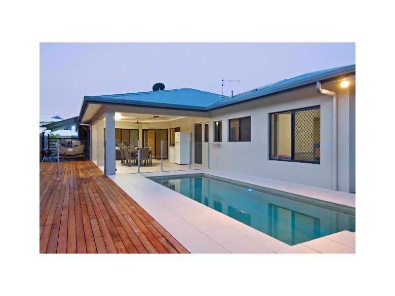 11 Icefire Quay, Trinity Park QLD 4879