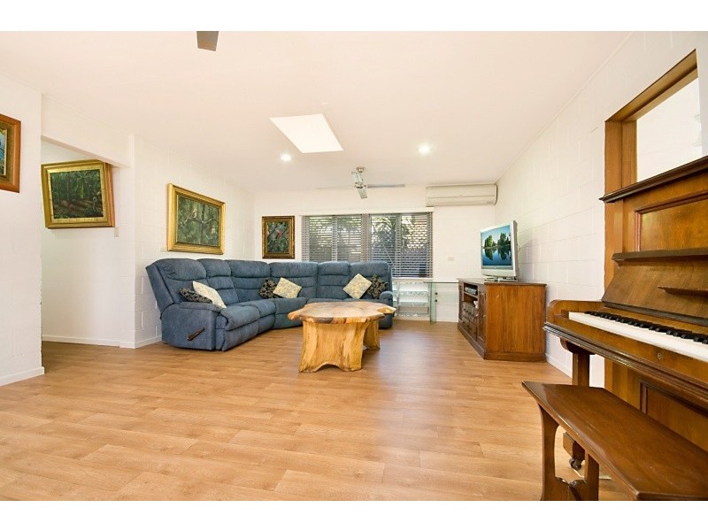 18 Batt Street, Clifton Beach QLD 4879