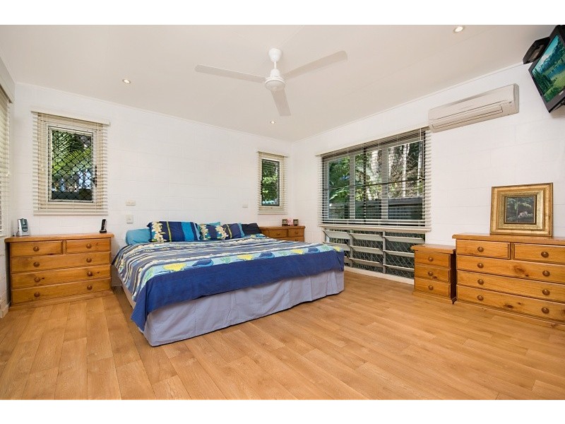 18 Batt Street, Clifton Beach QLD 4879