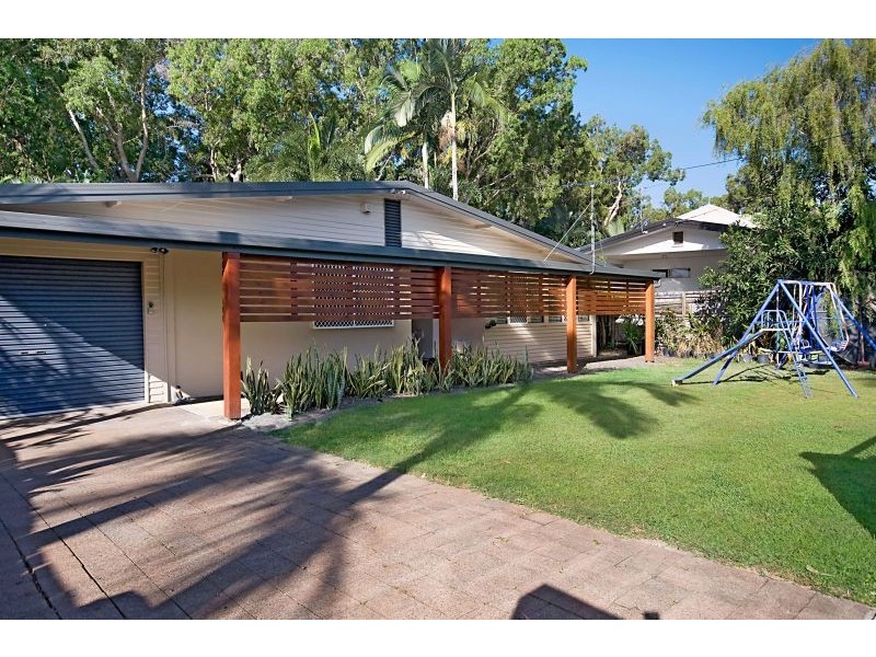 18 Batt Street, Clifton Beach QLD 4879