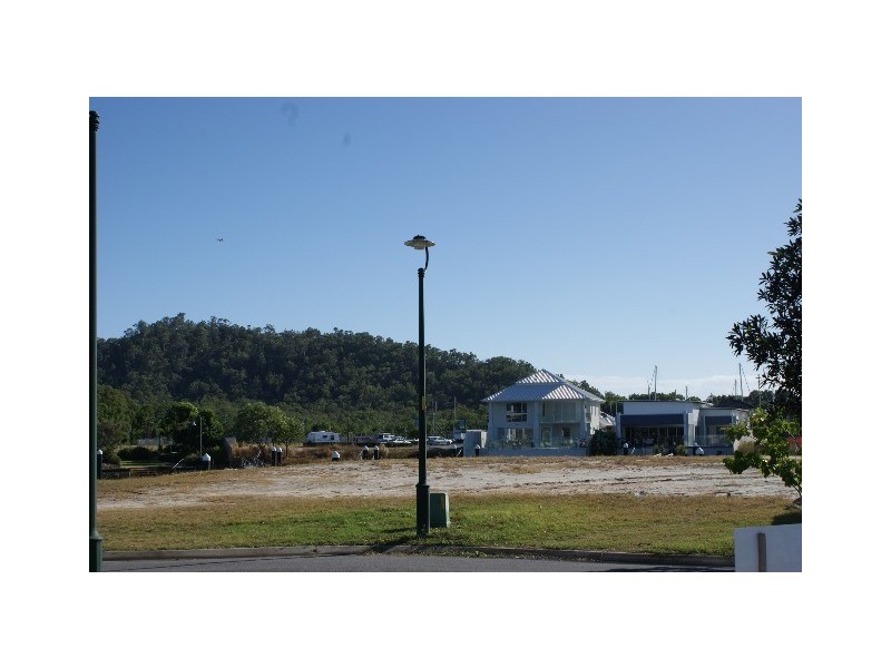13 Ragamuffin Quay, Trinity Park QLD 4879