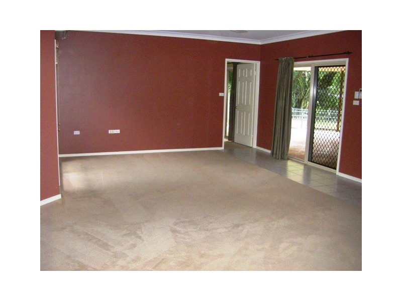 25-27 Runnymede Avenue, Redlynch QLD 4870