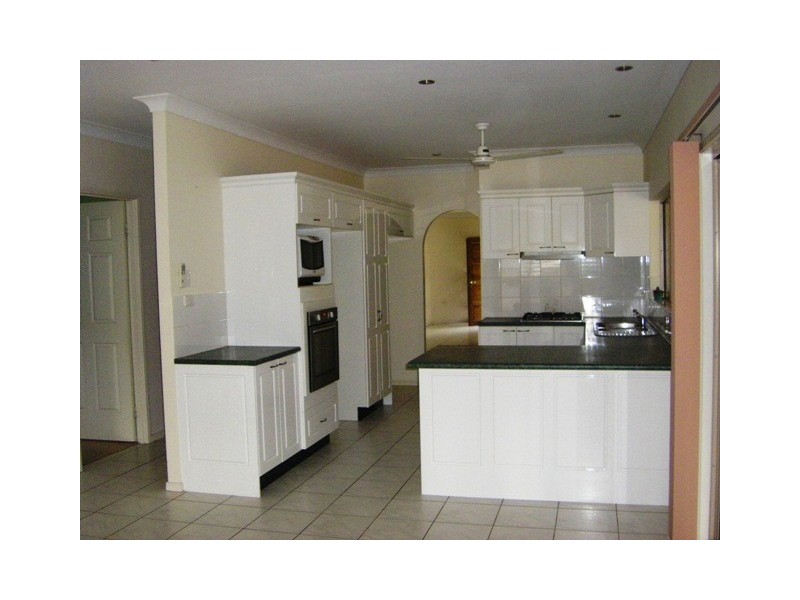 25-27 Runnymede Avenue, Redlynch QLD 4870