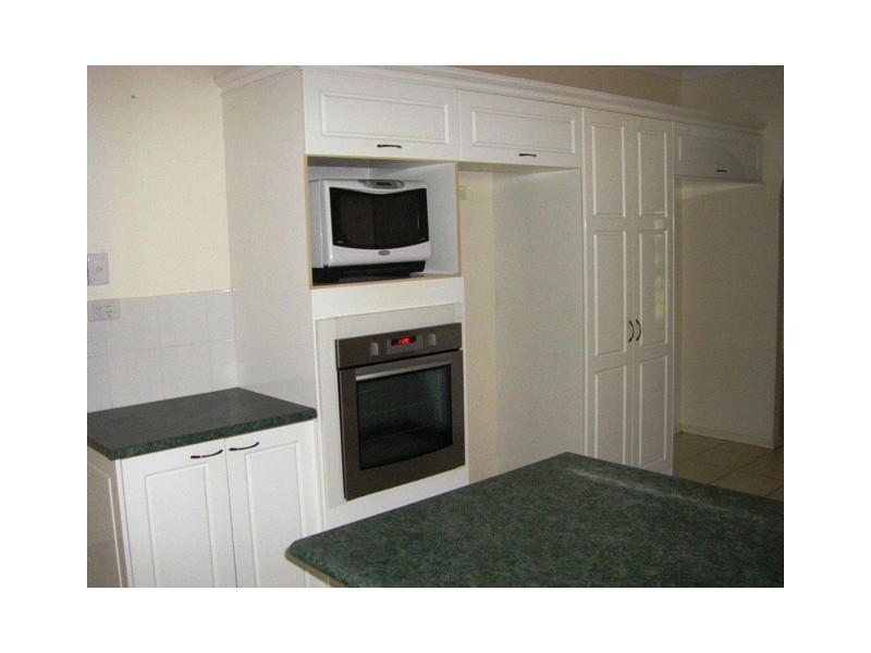 25-27 Runnymede Avenue, Redlynch QLD 4870