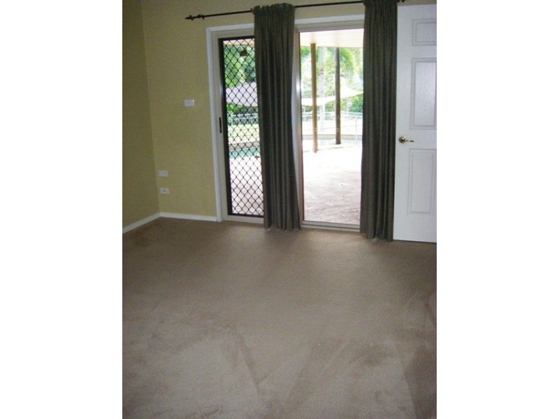 25-27 Runnymede Avenue, Redlynch QLD 4870