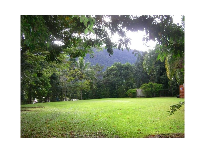 25-27 Runnymede Avenue, Redlynch QLD 4870