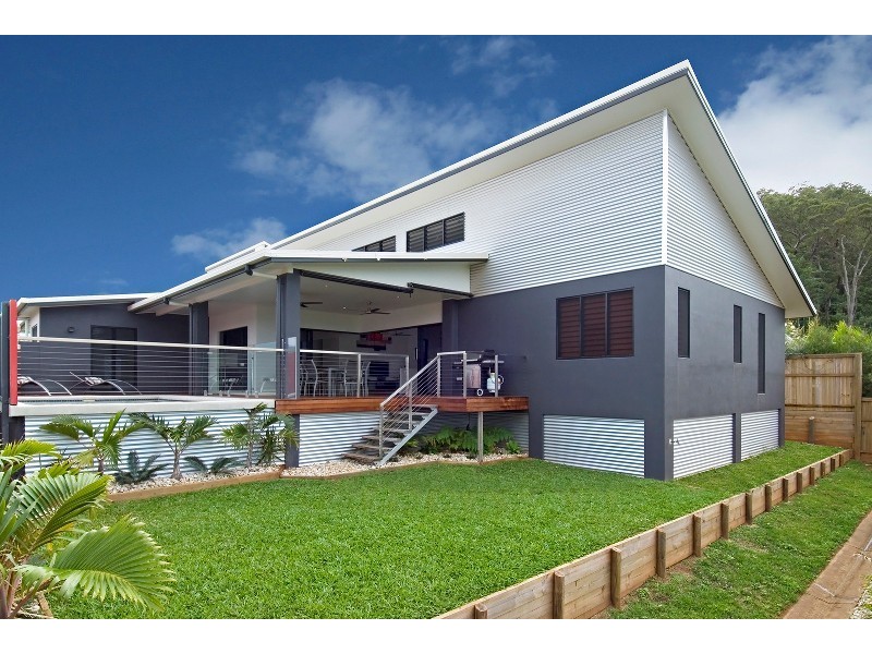 8 Barnacle Street, Trinity Beach QLD 4879