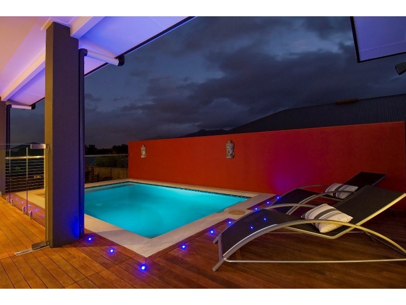 8 Barnacle Street, Trinity Beach QLD 4879