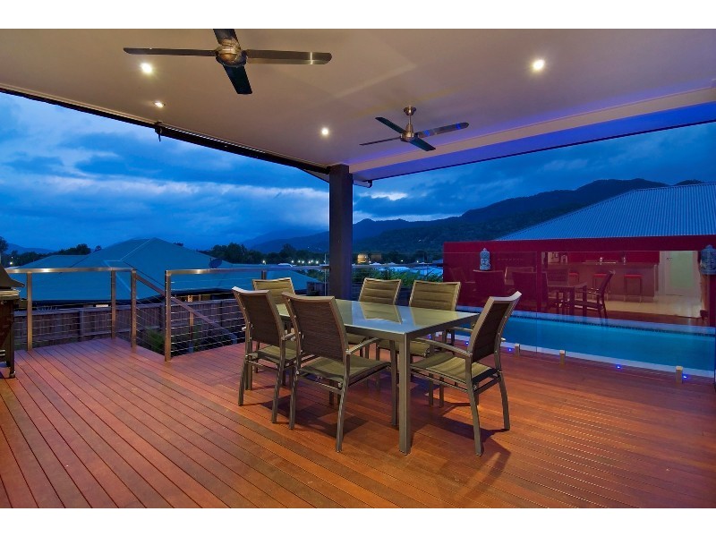 8 Barnacle Street, Trinity Beach QLD 4879