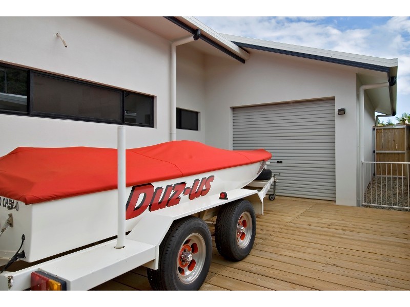 8 Barnacle Street, Trinity Beach QLD 4879