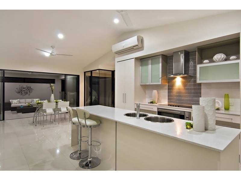 13 Icefire Quay, Trinity Park QLD 4879